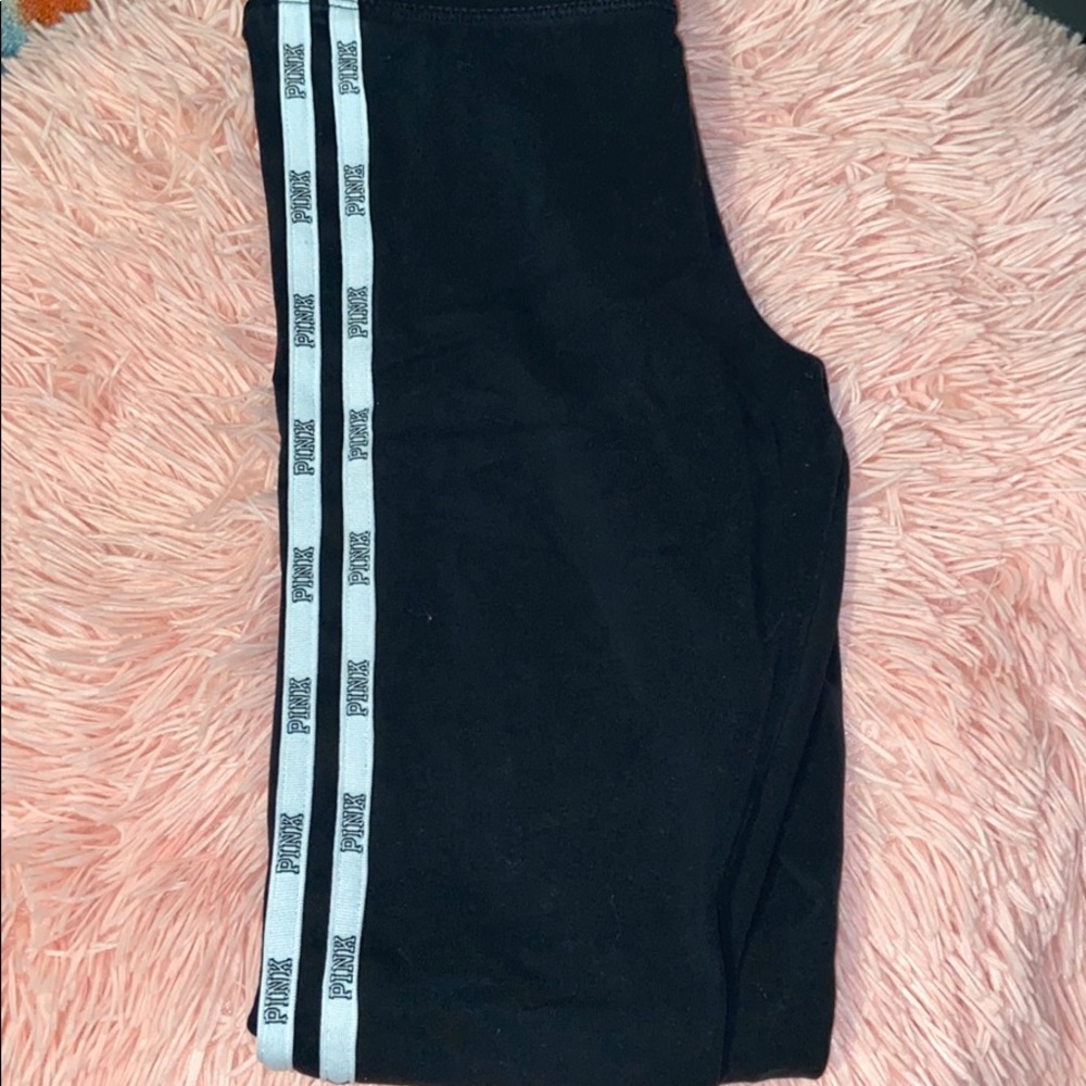Girl’s PINK legging!